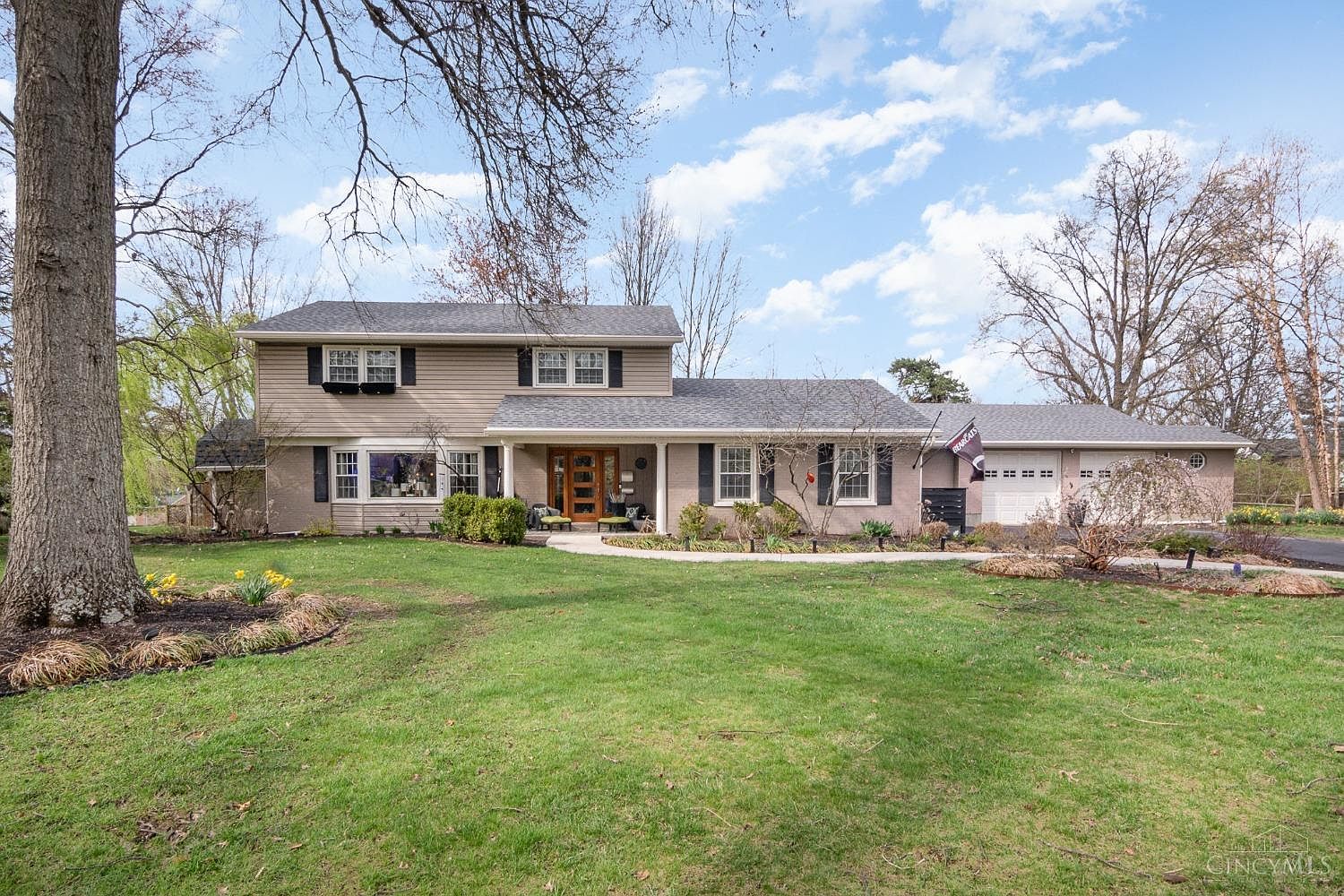 533 Cochise Ct, Cincinnati, OH 45215 | Zillow