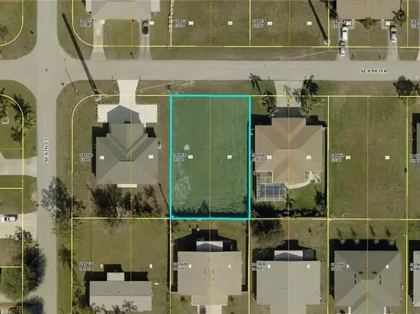 606 SE 8th Ter, Cape Coral, FL 33990