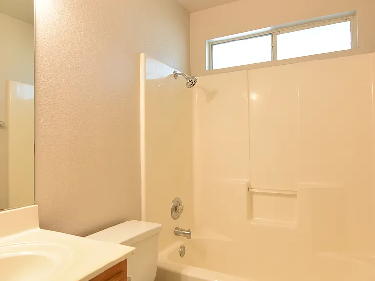807 Hartrick Cir — Photo 16