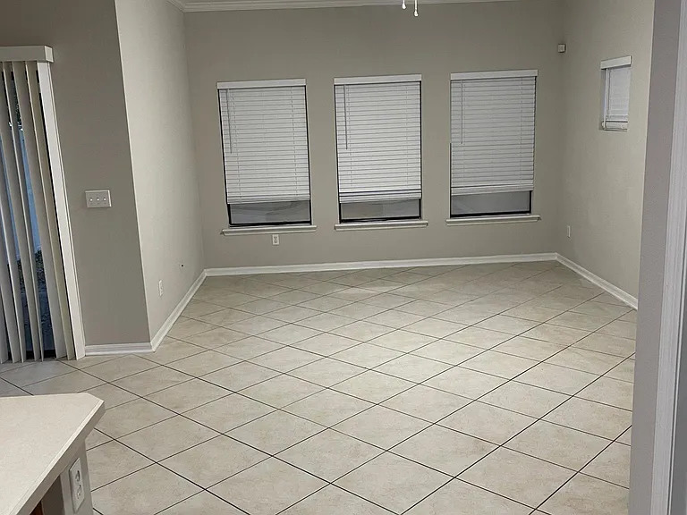 5291 Brighton Park Ln — Photo 4