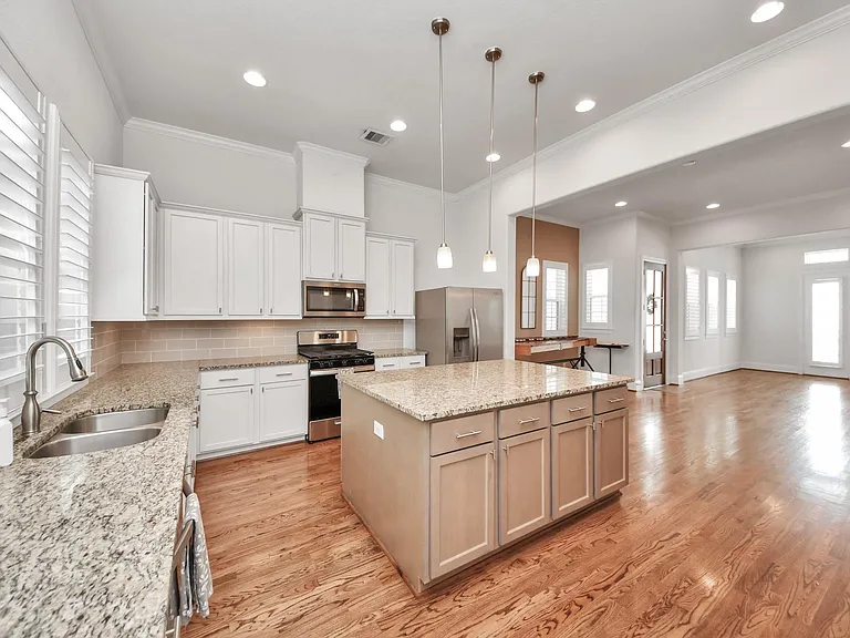 2606 Madeline Grove Dr — Photo 12
