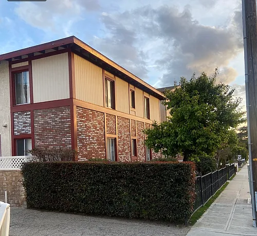 322 E Cedar Ave #A Photo 1