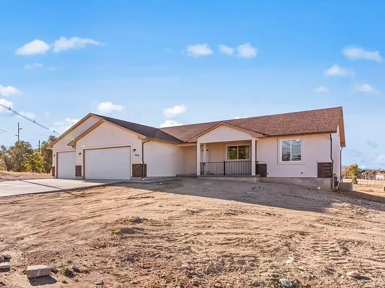 489 S Laporte Dr — Photo 2