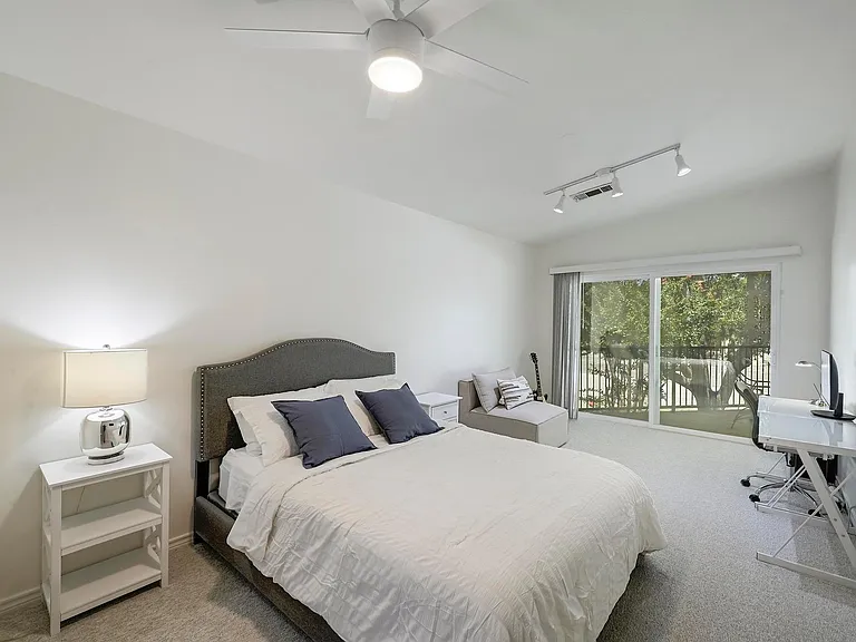 122 Acapulco Dr — Photo 21