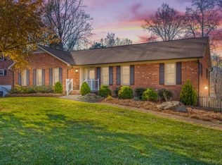 2536 Huntington Woods Dr, Winston Salem, NC 27103