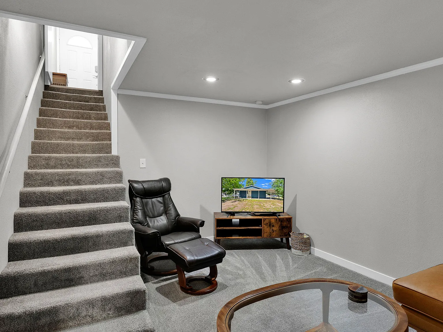 1 bed, 1200 sqft, $1,600 — Photo 4