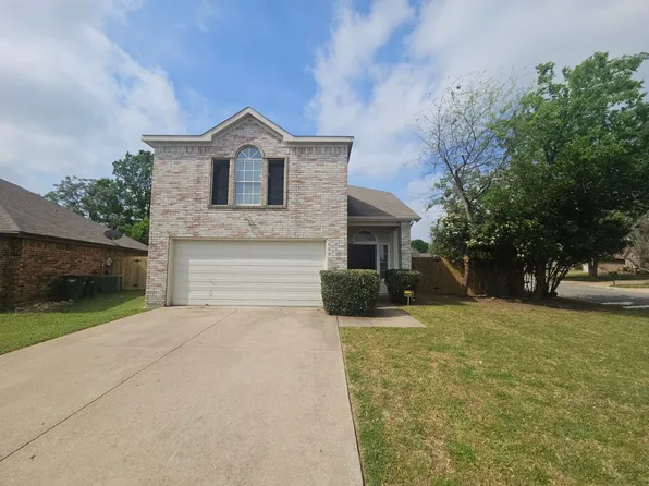 9100 Cranwell Ct, Fort Worth, TX 76134