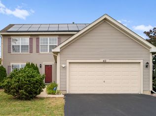 412 Clifton Ln, Bolingbrook, IL 60440