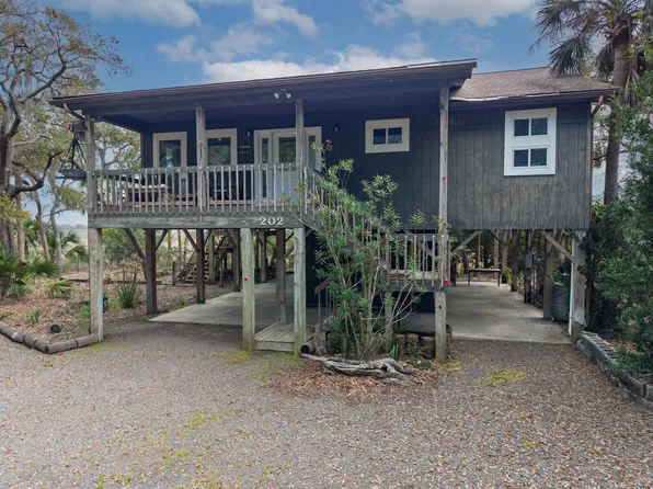 202 Jungle Shores Dr, Edisto Island, SC 29438