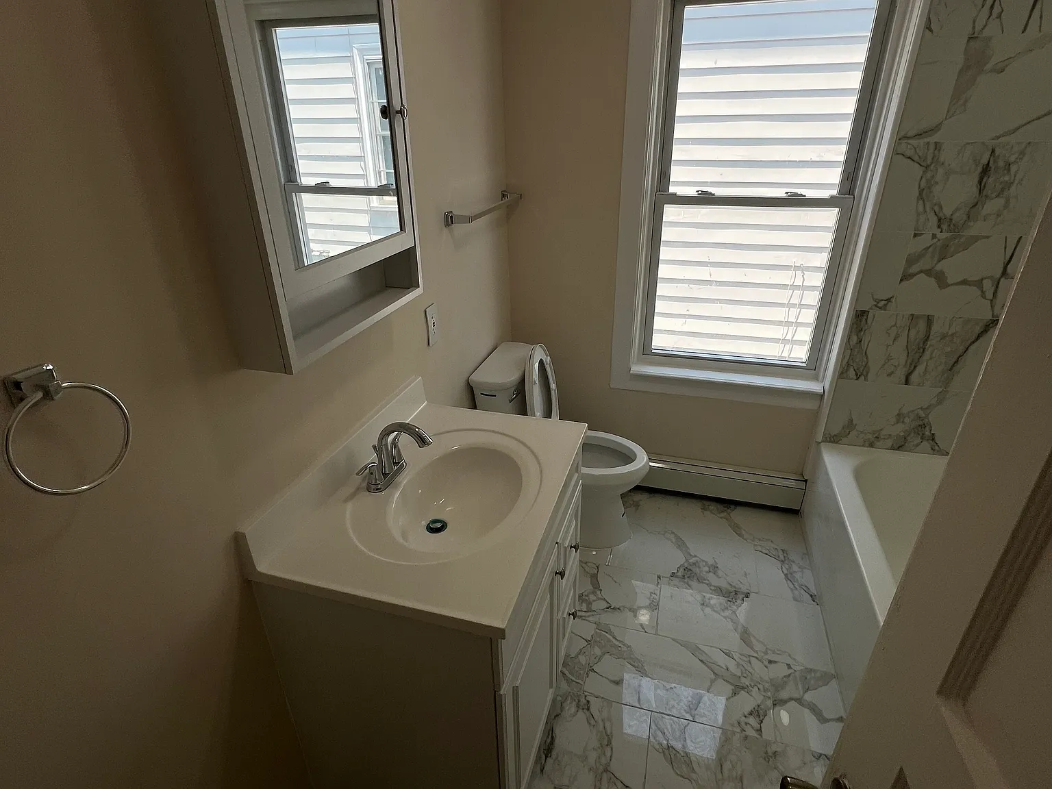 27 Wisdom Ave — Photo 3