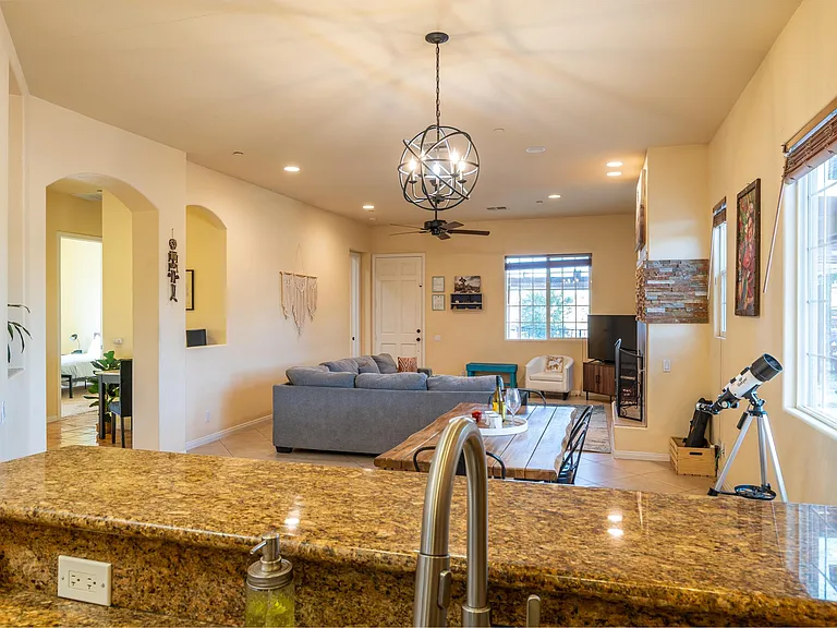 4980 Surrey Ct — Photo 21