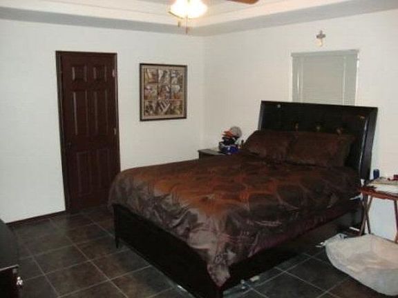 4th image of 2404 Continental St