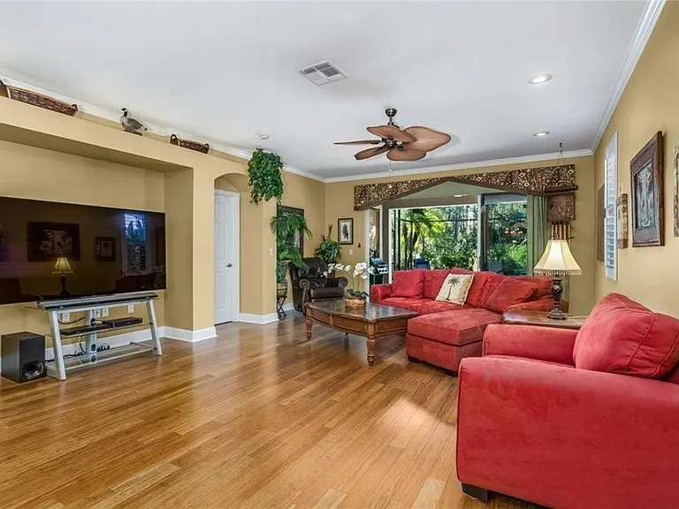 7339 Cleopatra Dr — Photo 6
