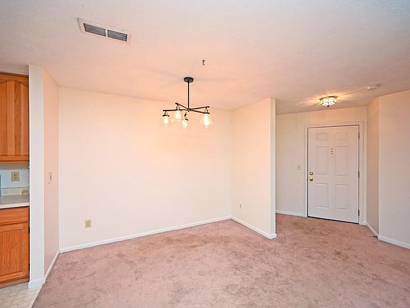 5th image of 2980 Sequoia Dr APT 4