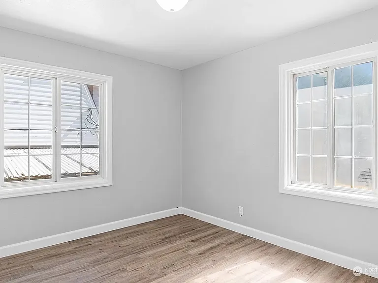 206 S Maple St — Photo 7