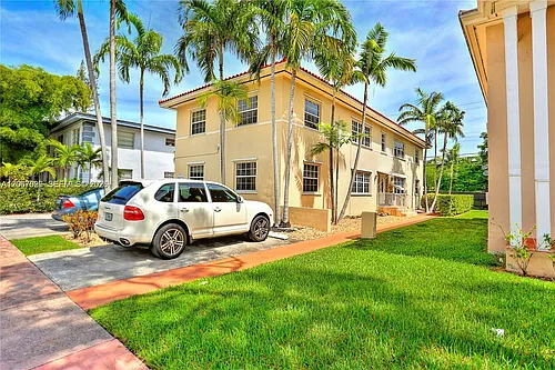 237 Madeira Ave #1 Photo 1 237 Madeira Ave #1 Photo 1