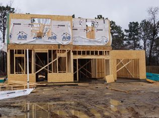 71 S Dakota Ct, Spring Lake, NC 28390
