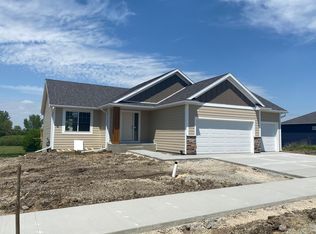 836 Brighton Ln NW, Rochester, MN 55901