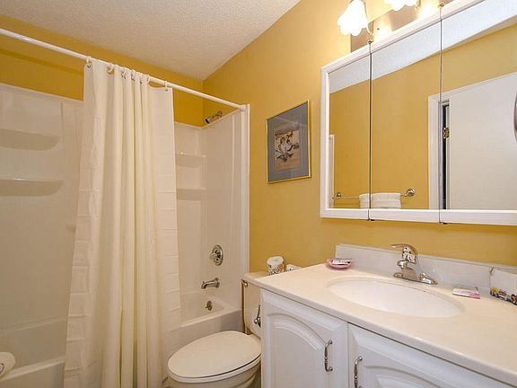 2nd image of 85 S Driftwood Bay Unit 131