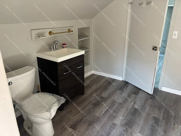 926 Willow St — Photo 10