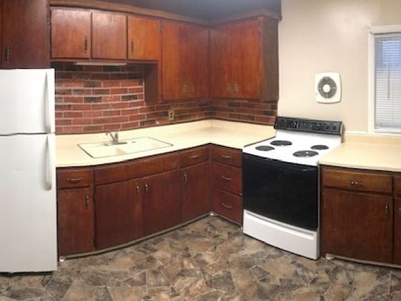 4th image of 2923 Avenue A
