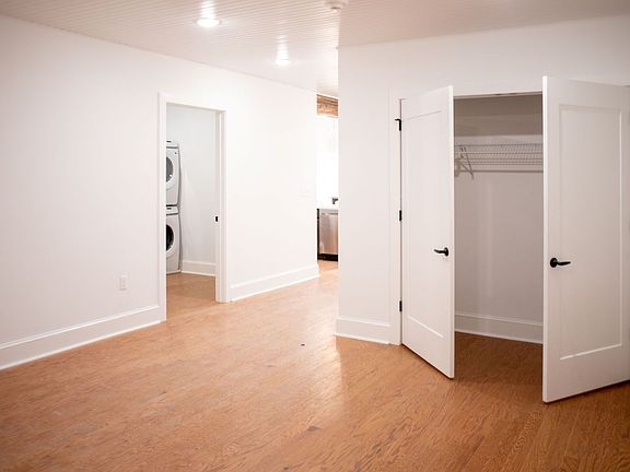 2nd image of 212 W 9th St APT 204