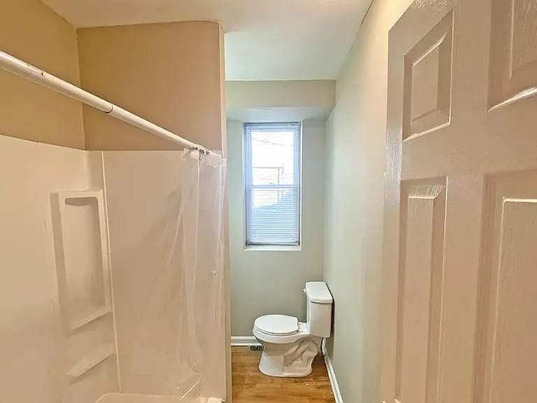 1016-1018 S 52nd St — Photo 15
