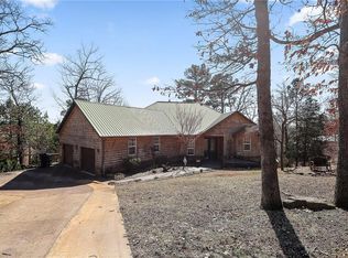 24 Ravenshoe Rd, Rogers, AR 72756