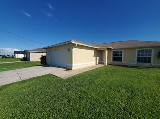 3904 12th St, Lehigh Acres, FL 33971