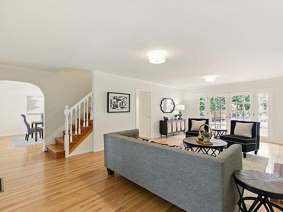 3rd image of 3642 McNulty Way