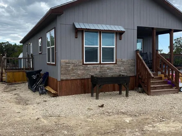 1545 E Elm Pass Rd, Center Pt, TX 78010