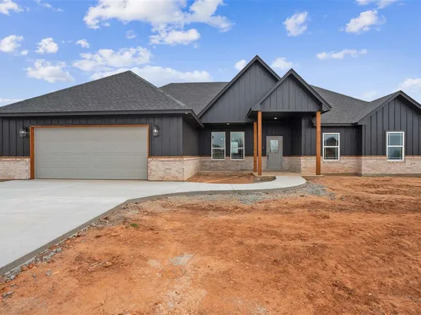 302 Blakely Ln, Fletcher, OK 73541