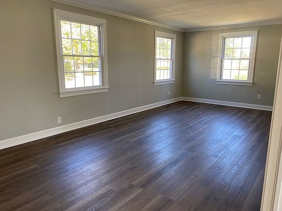 4th image of 306 Grove Ave