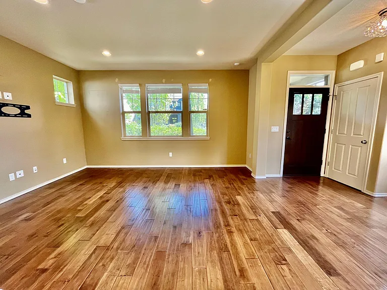 6457 NW Dingo Dr — Photo 2