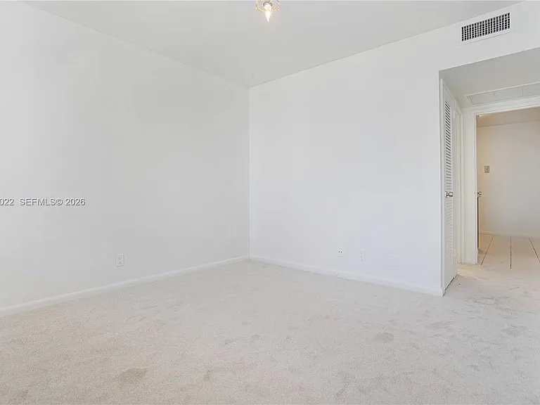 5700 Collins Ave #10C — Photo 19