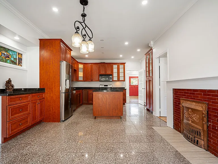 2915 W 5th Ave — Photo 27