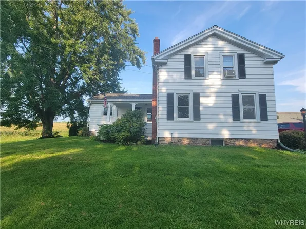 2267 Lkpt Olcott Rd, Newfane, NY 14108