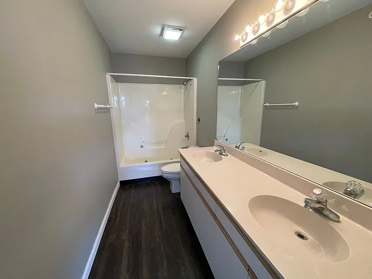 545 Valley View Rd #201 — Photo 6
