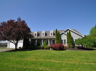 1173 Erie Street Rd, Macedon, NY 14502