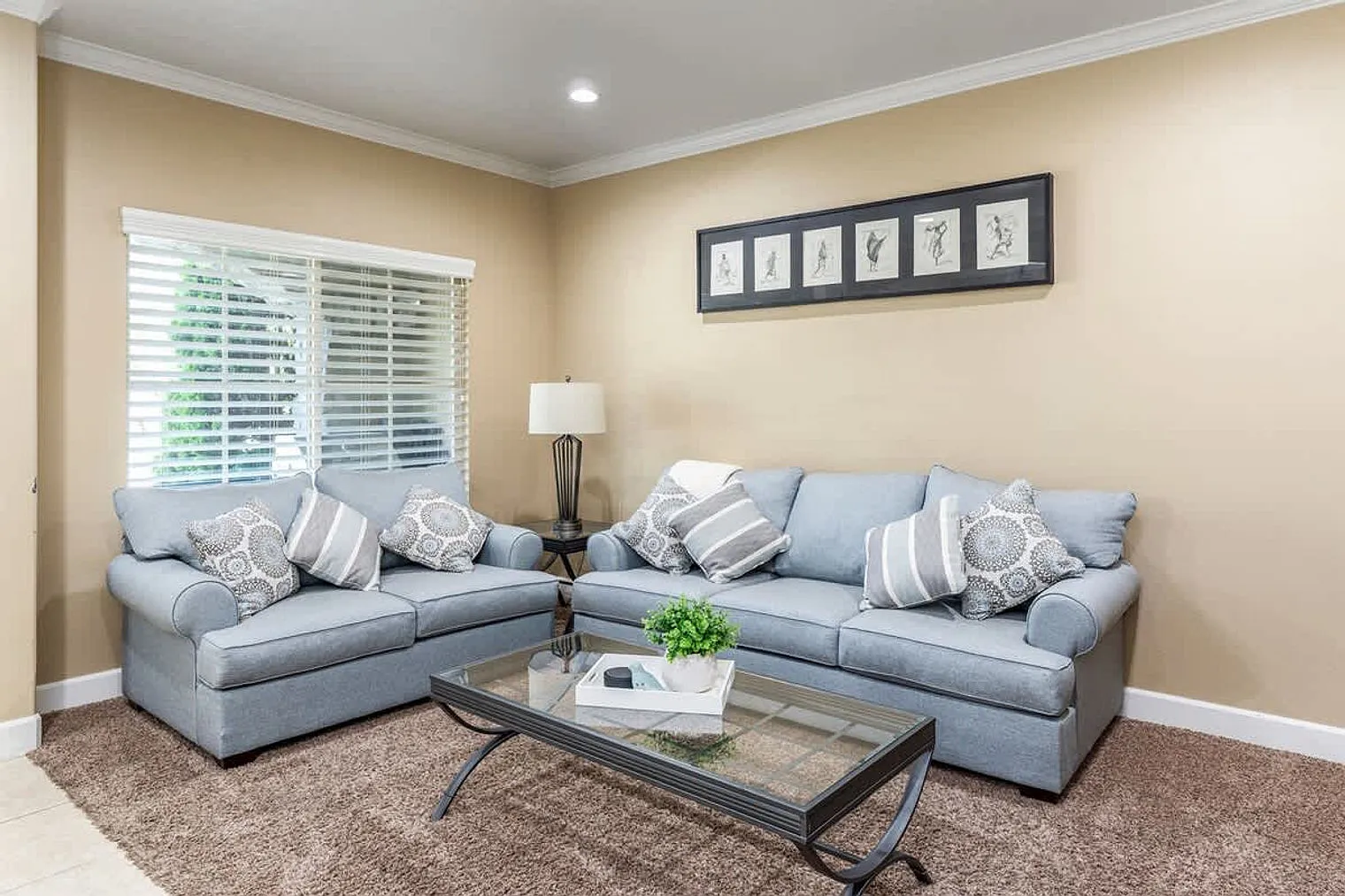 4 bed, 3.0 bath, $5,637 — Photo 1