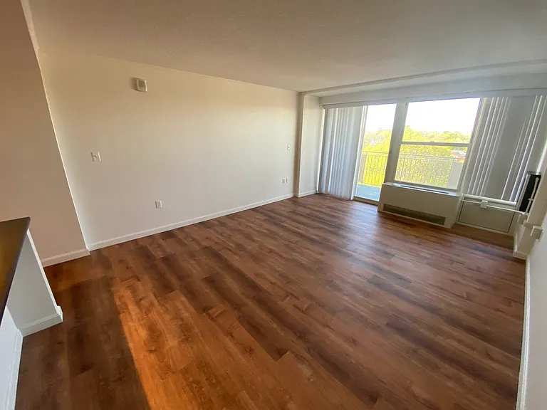 281 Harvard St #21 — Photo 8