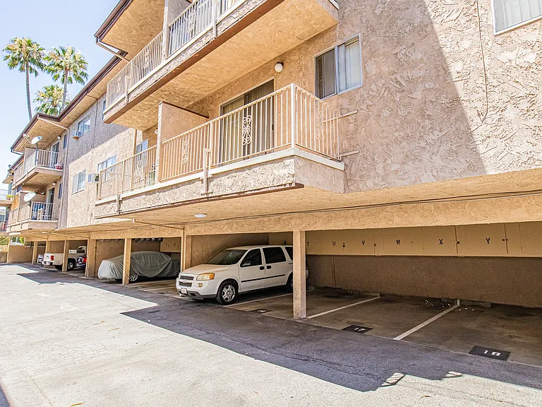 Northgate Apartments — Photo 6