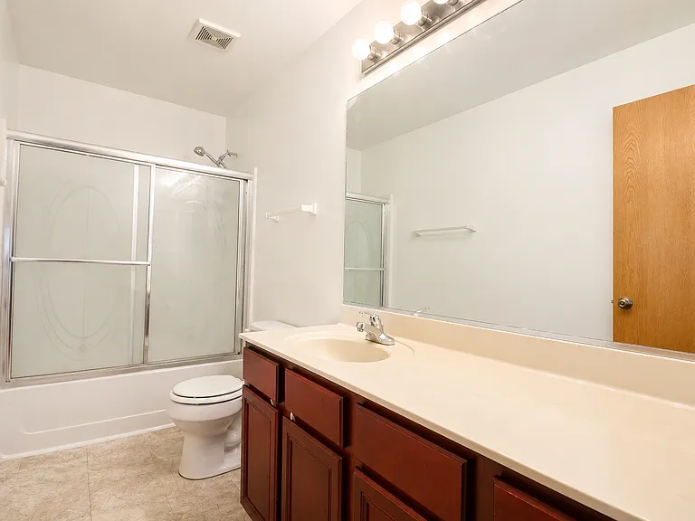 1858 S Hamlin Ln — Photo 15