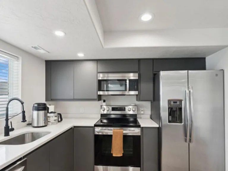 1006 W Firelock Way — Photo 9