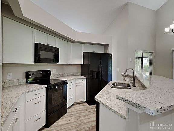 5th image of 809 Virginia Woods Ln
