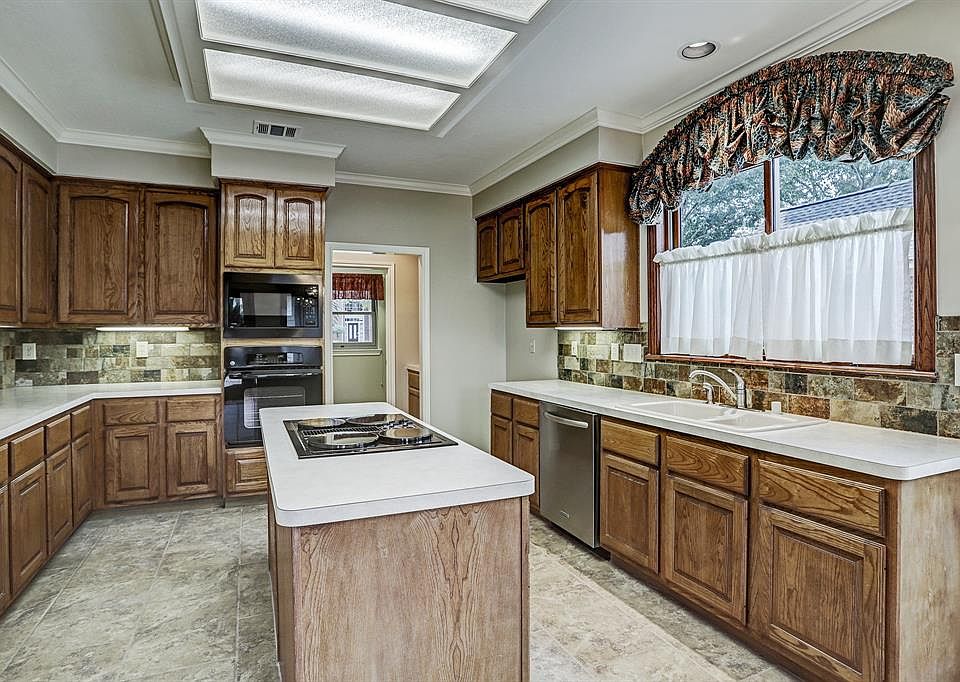 1st image of 4502 Village Corner Dr