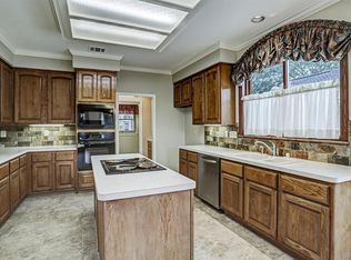 4502 Village Corner Dr, Houston, TX 77059
