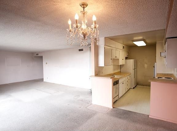 4th image of 2260 N Cahuenga Blvd APT 402