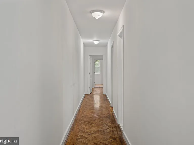 4617 Locust St #1 — Photo 8