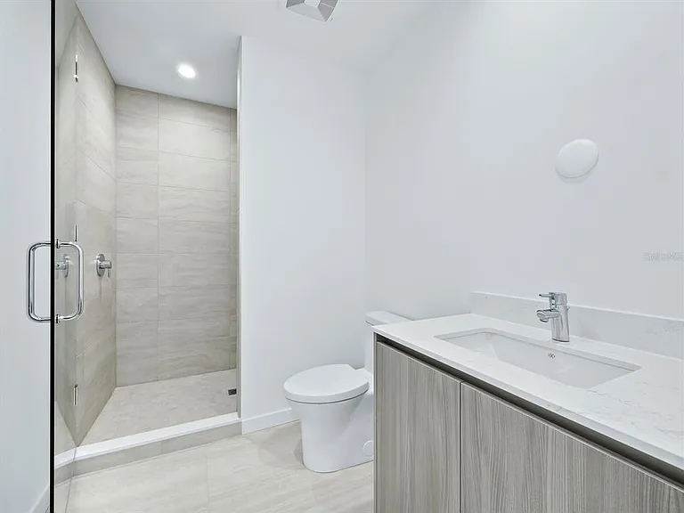 301 Quay Cmns #1003 — Photo 16